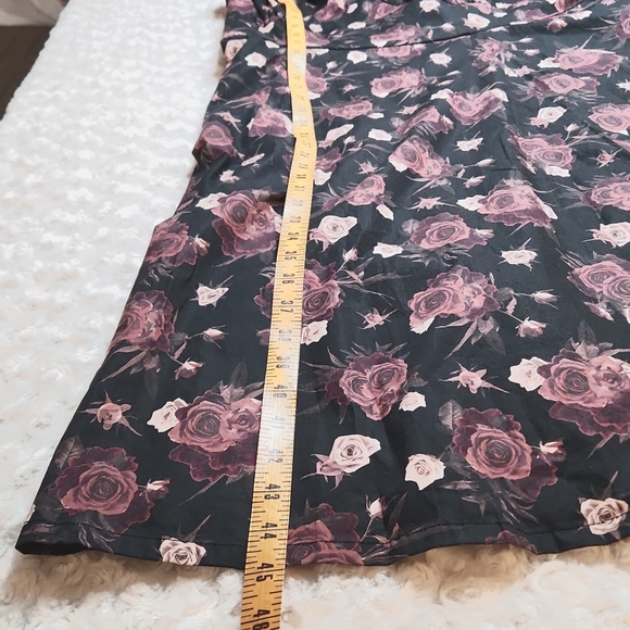 Hot Topic Whimsigoth Dark Roses Retro Dress Plus Size 1X - Picture 8 of 10